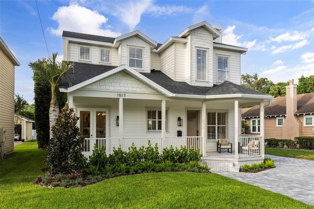 En Venta: $1,095,000 (4 camas, 3 baños, 2135 Pies cuadrados)