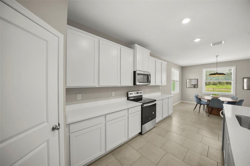 For Sale: $489,000 (4 beds, 3 baths, 2557 Square Feet)