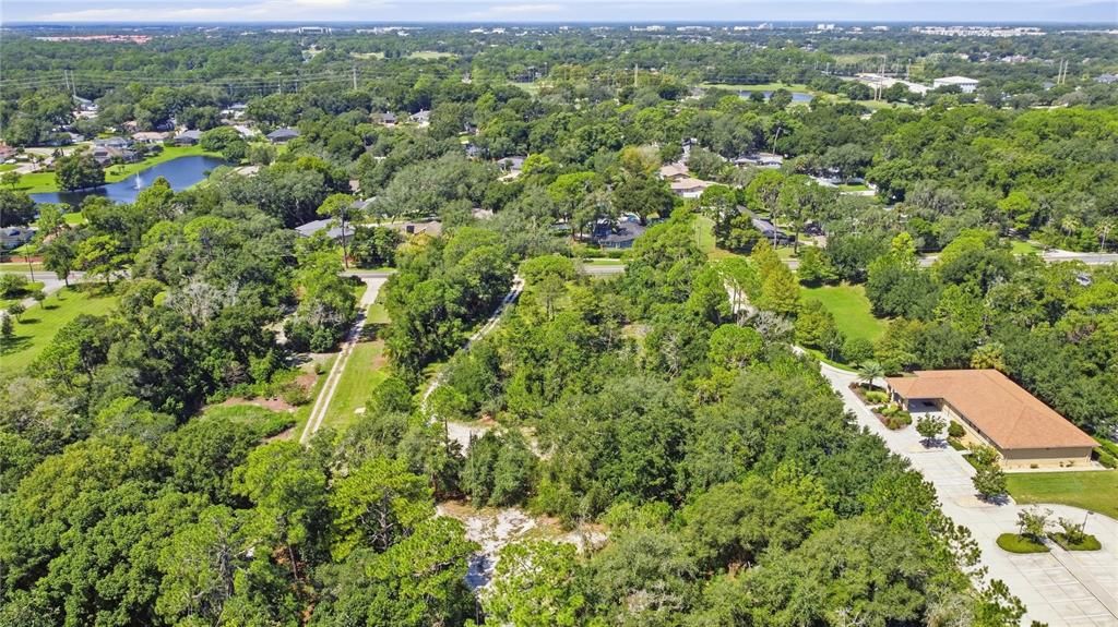 待售: $1,100,000 (3.08 acres)