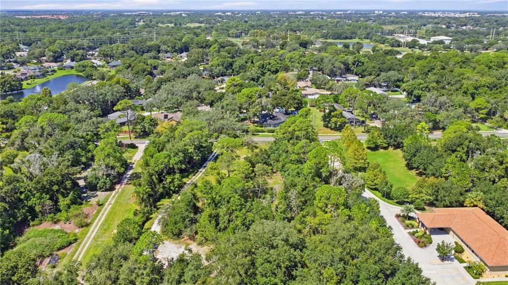 待售: $1,100,000 (3.08 acres)