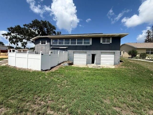 For Sale: $310,000 (4 beds, 4 baths, 2492 Square Feet)