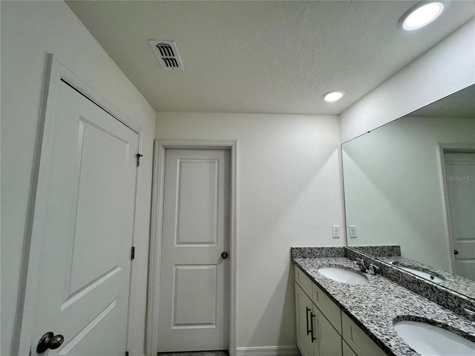 For Rent: $2,295 (3 beds, 2 baths, 1566 Square Feet)