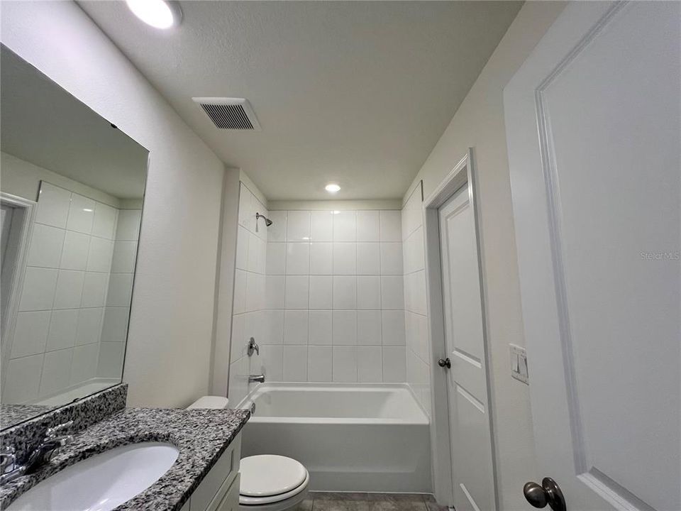 For Rent: $2,295 (3 beds, 2 baths, 1566 Square Feet)