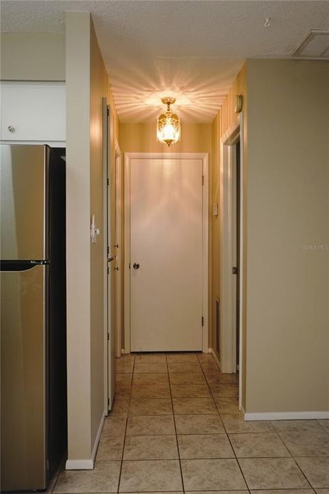 For Sale: $94,900 (1 beds, 1 baths, 600 Square Feet)