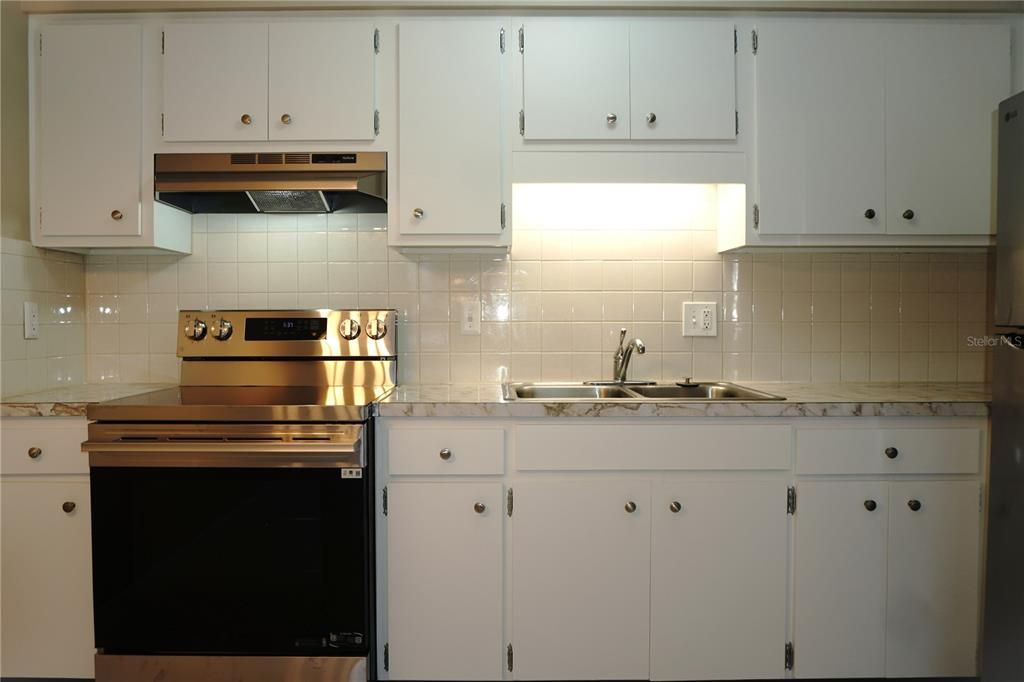 For Sale: $94,900 (1 beds, 1 baths, 600 Square Feet)