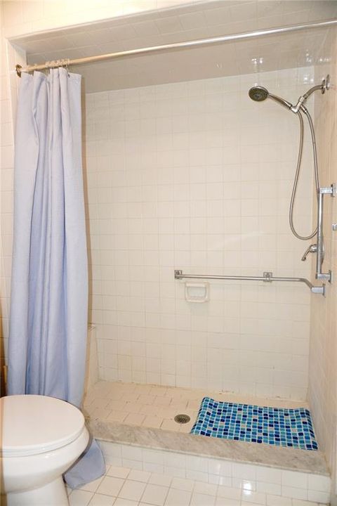 For Sale: $94,900 (1 beds, 1 baths, 600 Square Feet)
