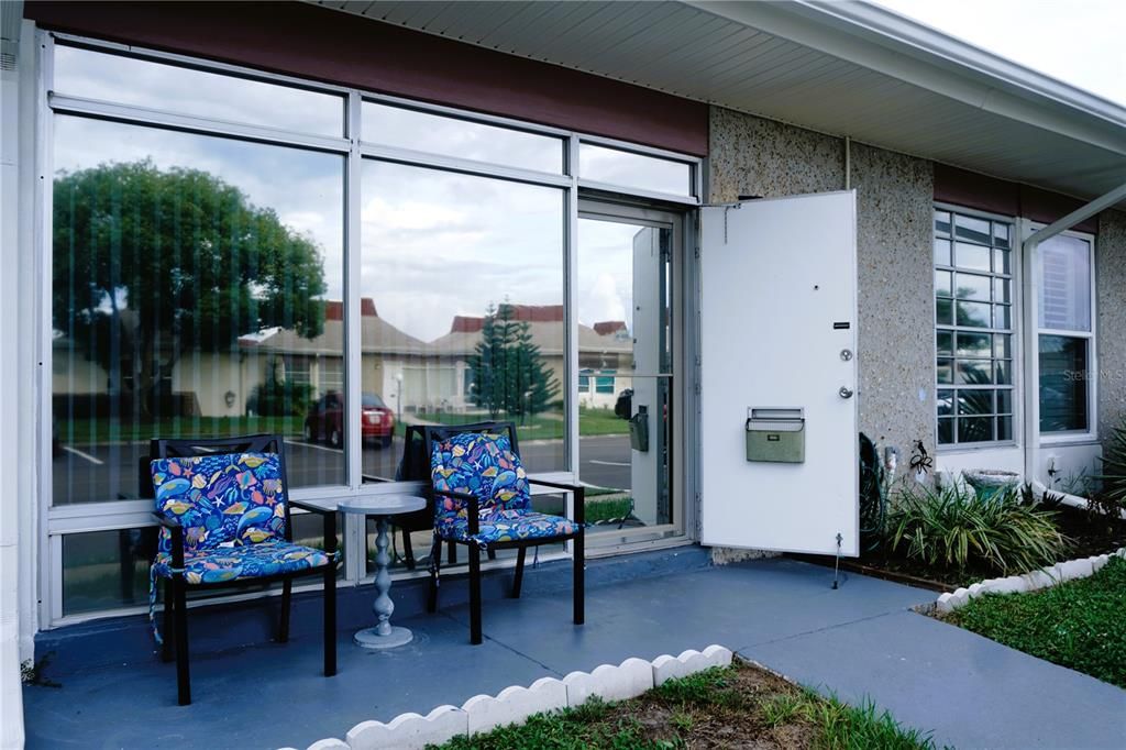 For Sale: $94,900 (1 beds, 1 baths, 600 Square Feet)