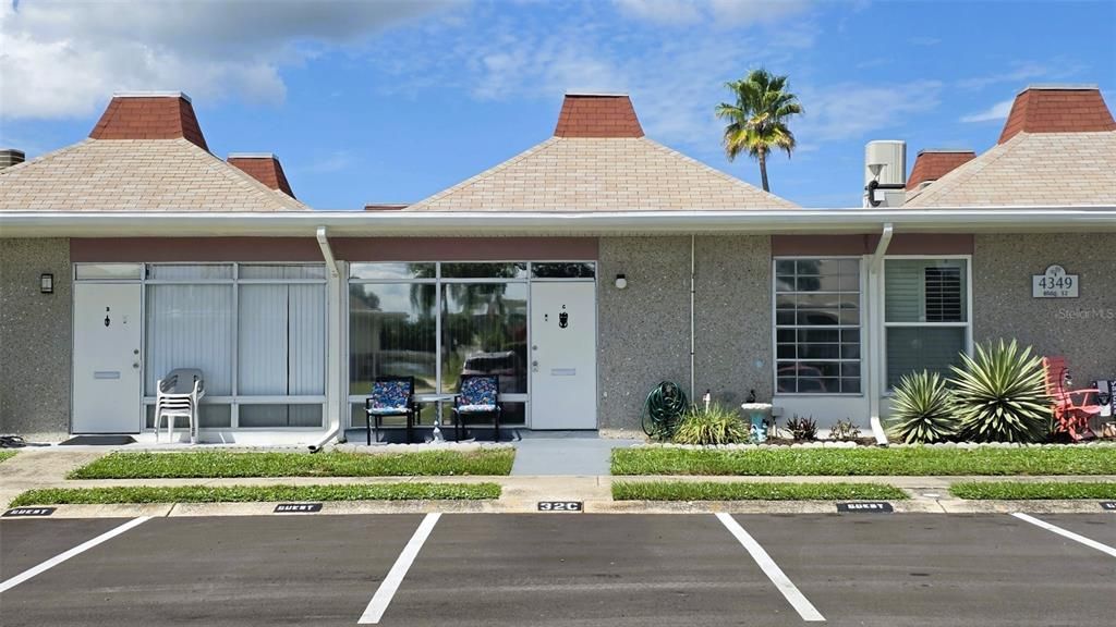 For Sale: $94,900 (1 beds, 1 baths, 600 Square Feet)