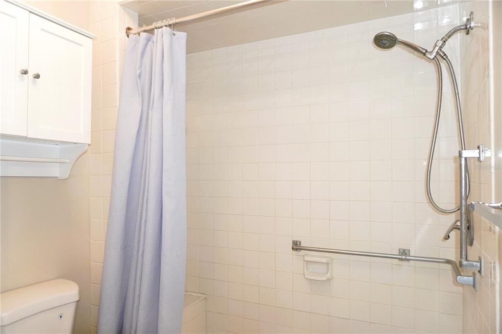For Sale: $94,900 (1 beds, 1 baths, 600 Square Feet)