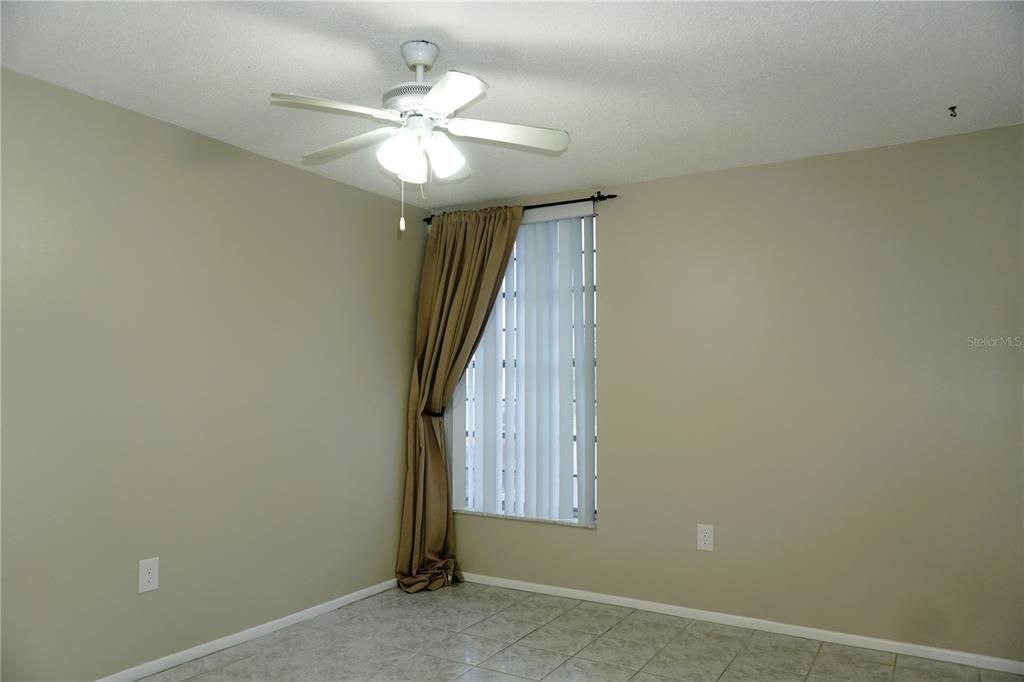 For Sale: $94,900 (1 beds, 1 baths, 600 Square Feet)