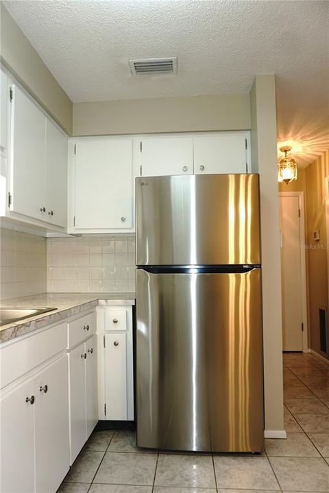 For Sale: $94,900 (1 beds, 1 baths, 600 Square Feet)
