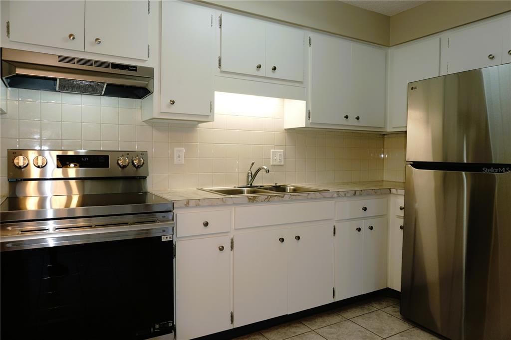 For Sale: $94,900 (1 beds, 1 baths, 600 Square Feet)