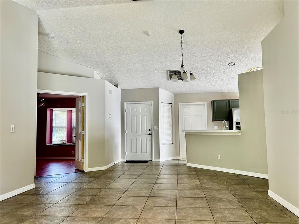 En Venta: $360,000 (3 camas, 2 baños, 1263 Pies cuadrados)