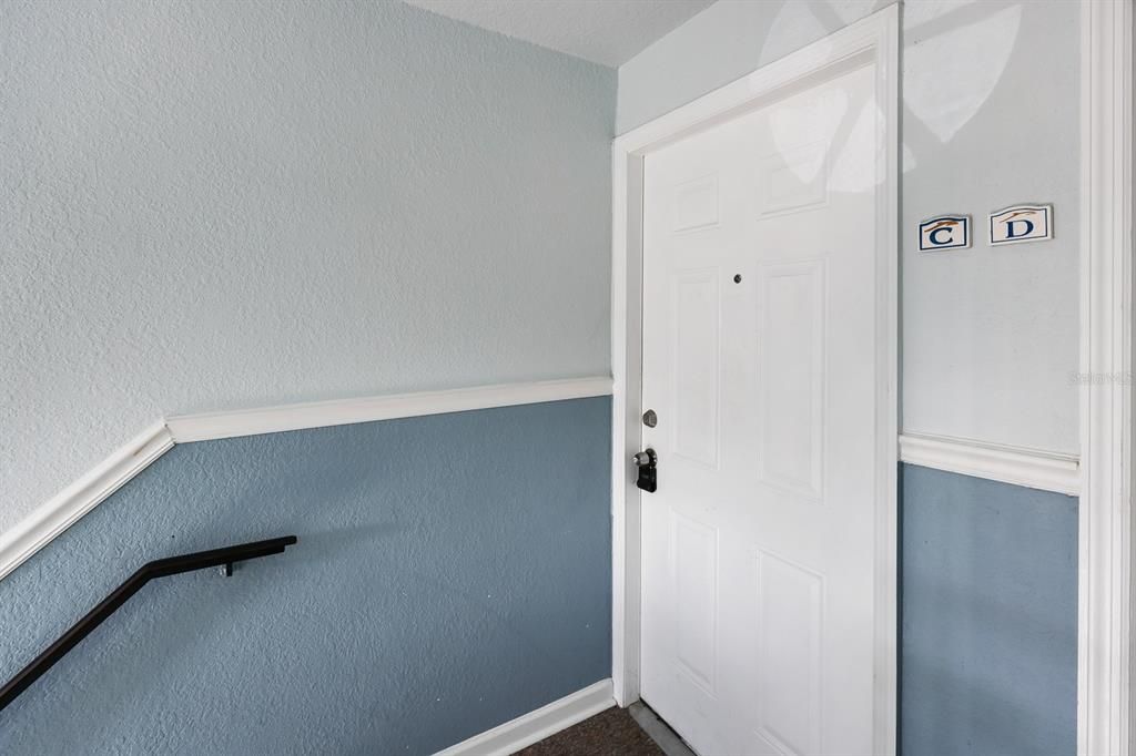 For Rent: $2,800 (2 beds, 1 baths, 720 Square Feet)