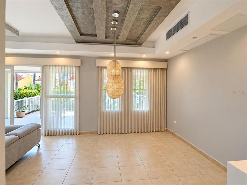 На продажу: $685,000 (3 спален, 3 ванн, 2141 Квадратных фут)
