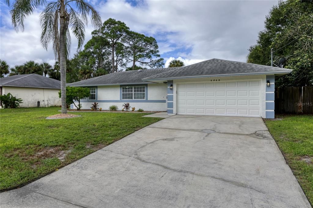 For Sale: $350,000 (3 beds, 2 baths, 1764 Square Feet)