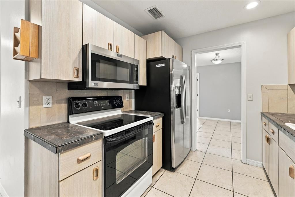 For Sale: $350,000 (3 beds, 2 baths, 1764 Square Feet)