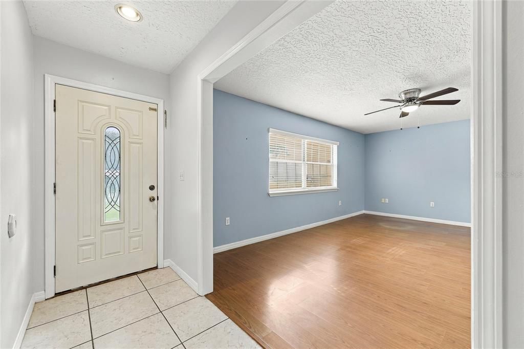 For Sale: $350,000 (3 beds, 2 baths, 1764 Square Feet)