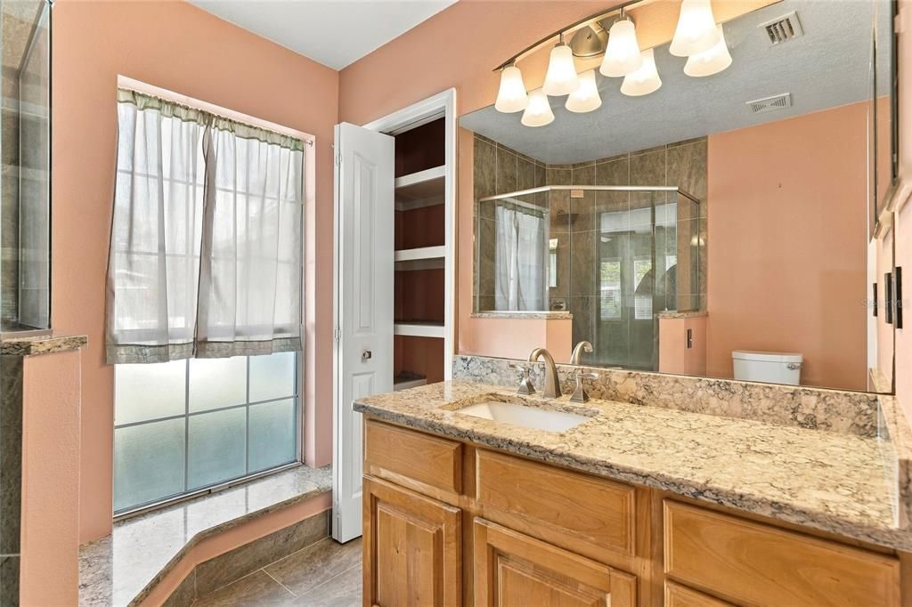 For Sale: $350,000 (3 beds, 2 baths, 1764 Square Feet)