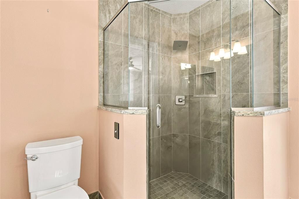 For Sale: $350,000 (3 beds, 2 baths, 1764 Square Feet)