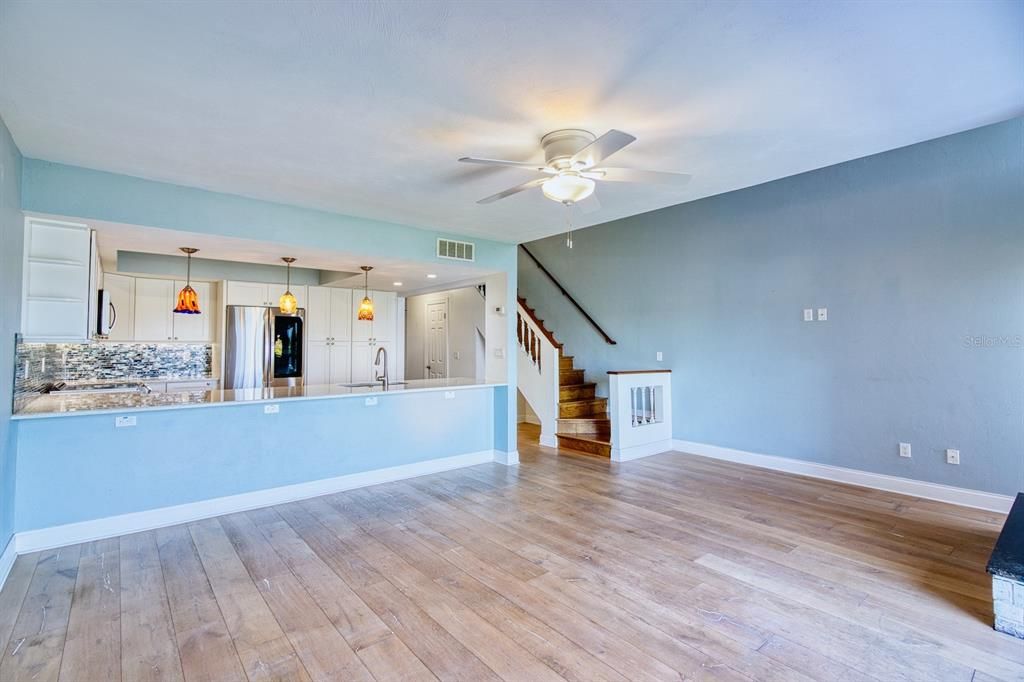 For Rent: $3,800 (3 beds, 2 baths, 1702 Square Feet)