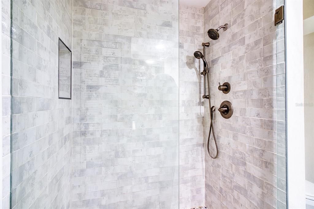 For Rent: $3,800 (3 beds, 2 baths, 1702 Square Feet)