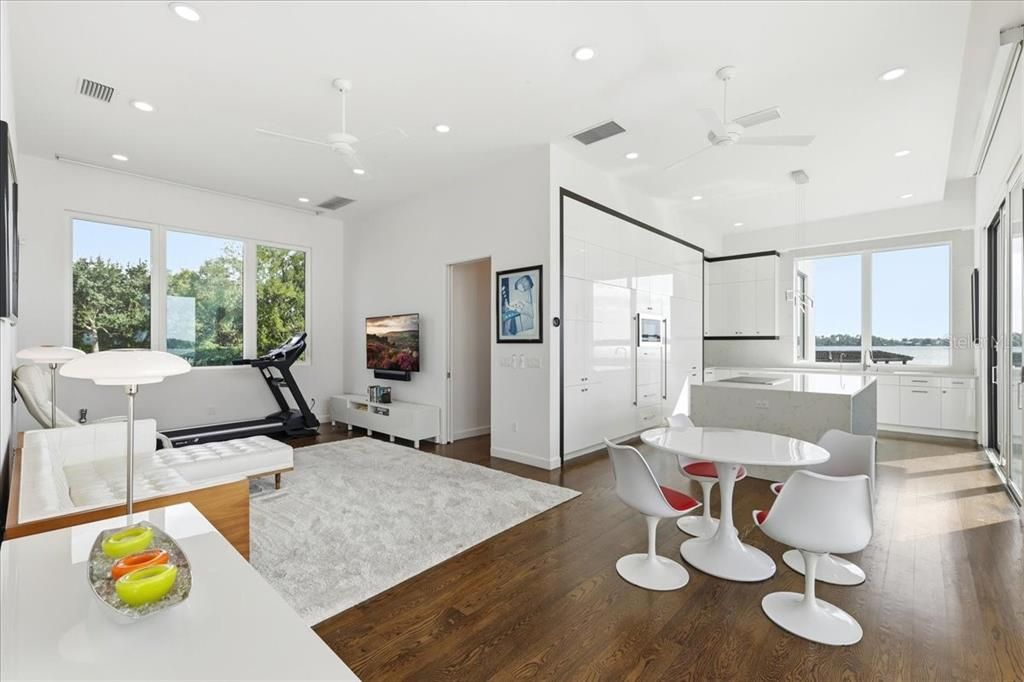 En Venta: $4,695,000 (6 camas, 6 baños, 8157 Pies cuadrados)