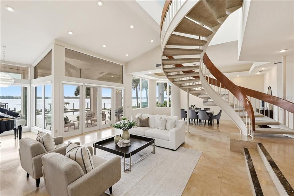 En Venta: $4,695,000 (6 camas, 6 baños, 8157 Pies cuadrados)