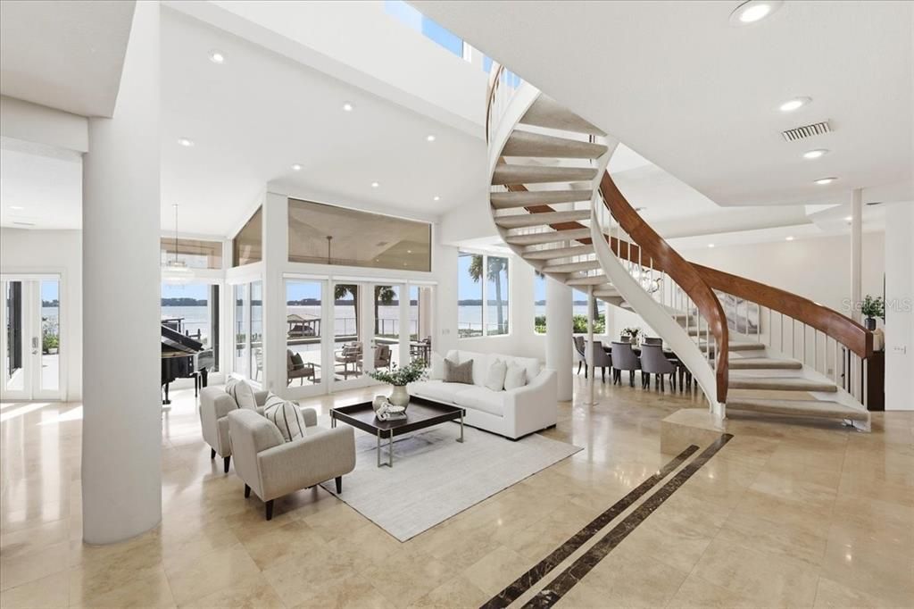 En Venta: $4,695,000 (6 camas, 6 baños, 8157 Pies cuadrados)