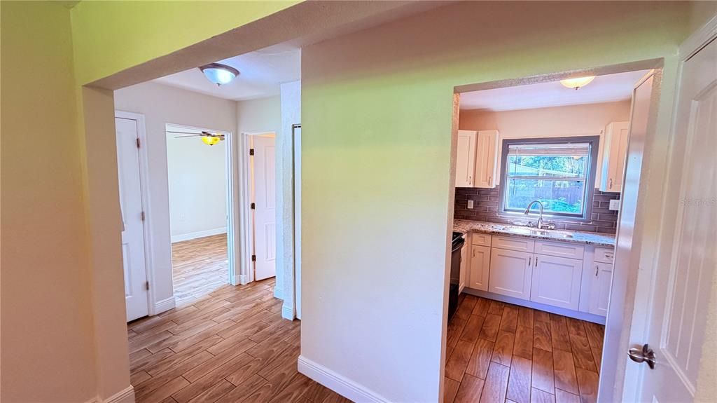 For Rent: $1,550 (2 beds, 1 baths, 1236 Square Feet)