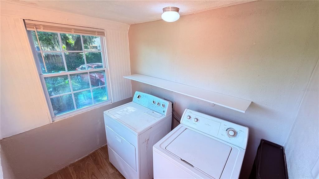 For Rent: $1,550 (2 beds, 1 baths, 1236 Square Feet)