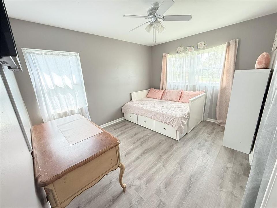 En Venta: $470,000 (5 camas, 3 baños, 2059 Pies cuadrados)