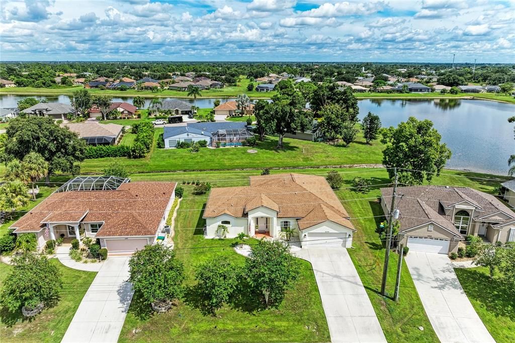 На продажу: $379,900 (3 спален, 2 ванн, 2318 Квадратных фут)