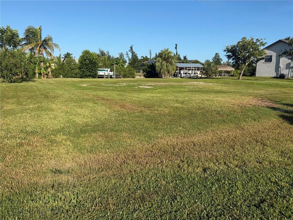 En Venta: $150,000 (0.32 acres)
