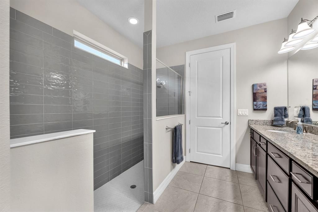 For Sale: $435,000 (3 beds, 2 baths, 1993 Square Feet)