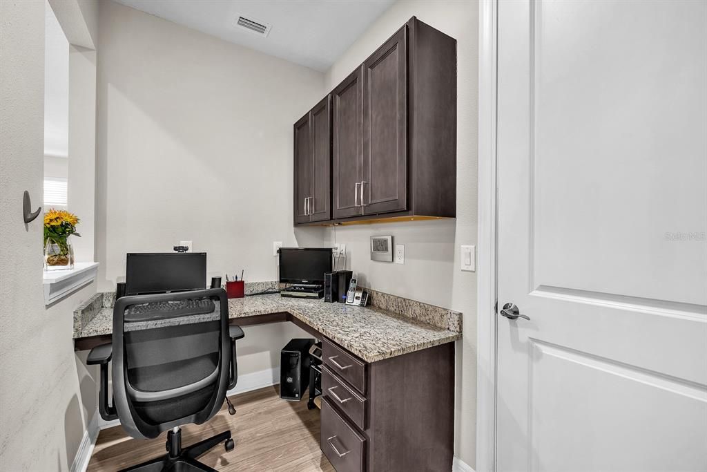 For Sale: $435,000 (3 beds, 2 baths, 1993 Square Feet)