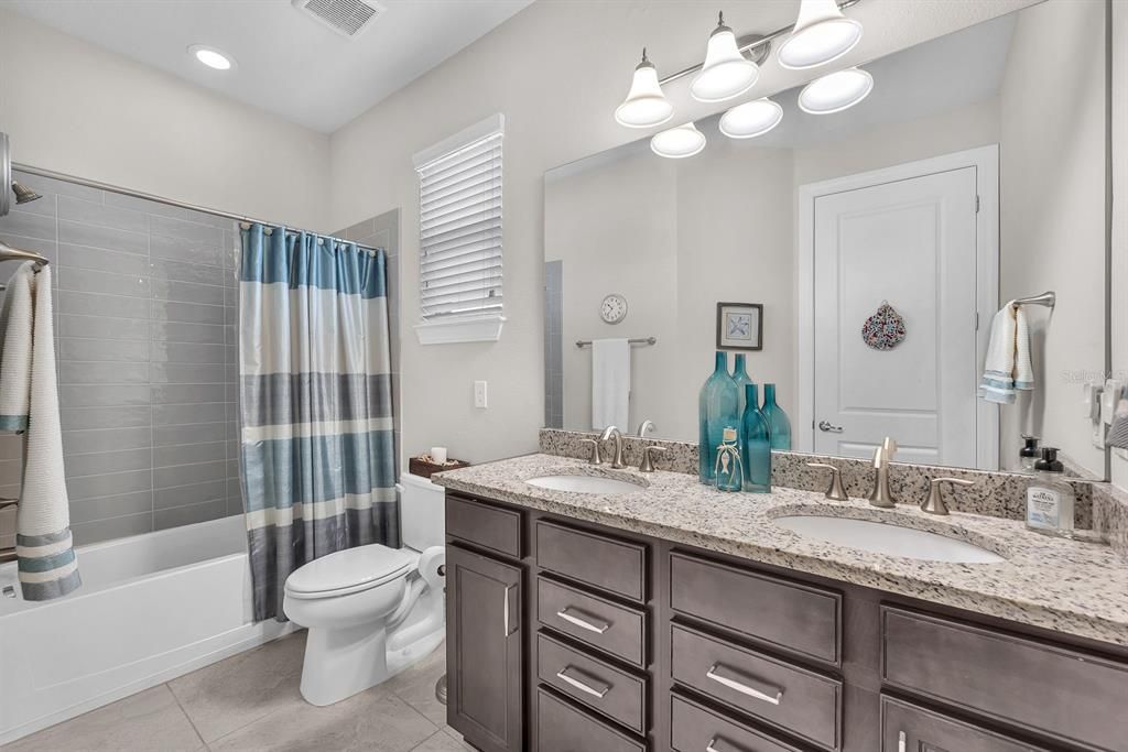 For Sale: $435,000 (3 beds, 2 baths, 1993 Square Feet)