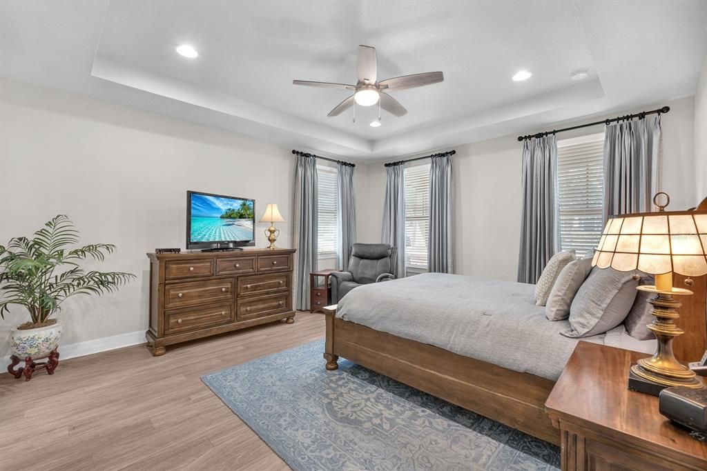 For Sale: $435,000 (3 beds, 2 baths, 1993 Square Feet)