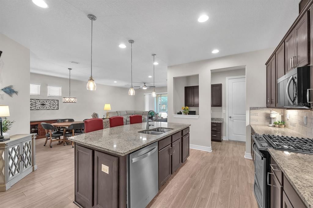For Sale: $435,000 (3 beds, 2 baths, 1993 Square Feet)