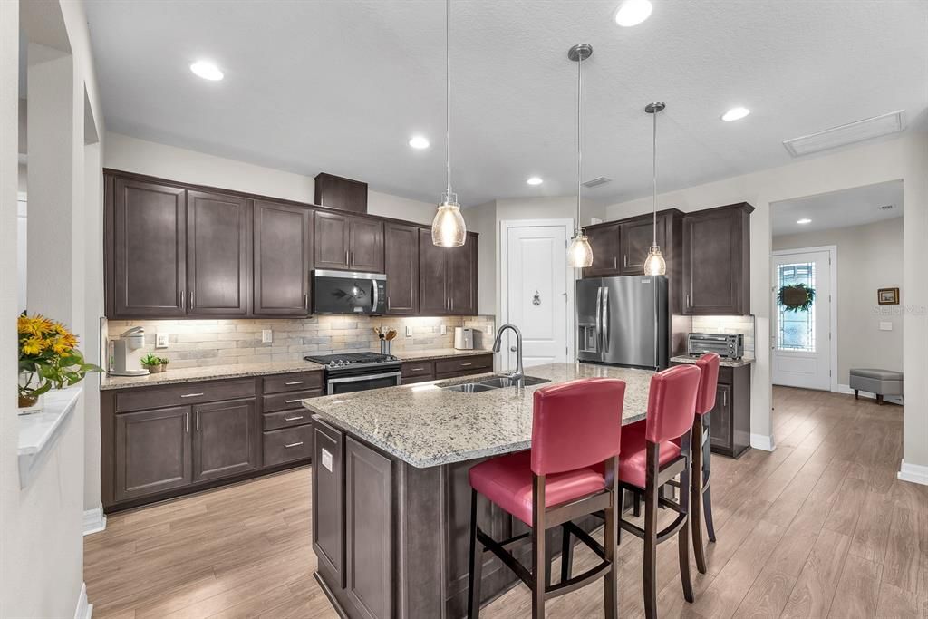 For Sale: $435,000 (3 beds, 2 baths, 1993 Square Feet)