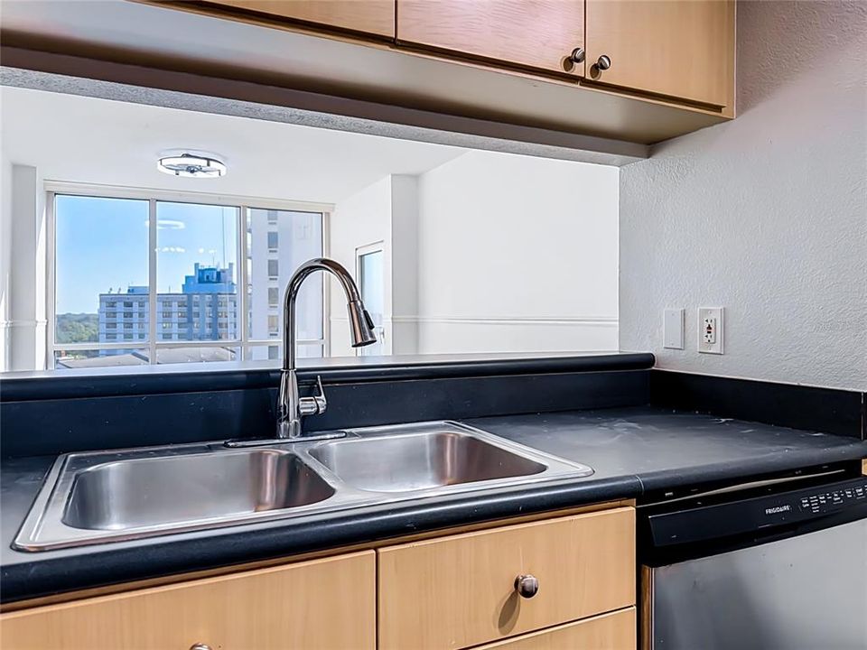 For Rent: $3,450 (3 beds, 2 baths, 1514 Square Feet)