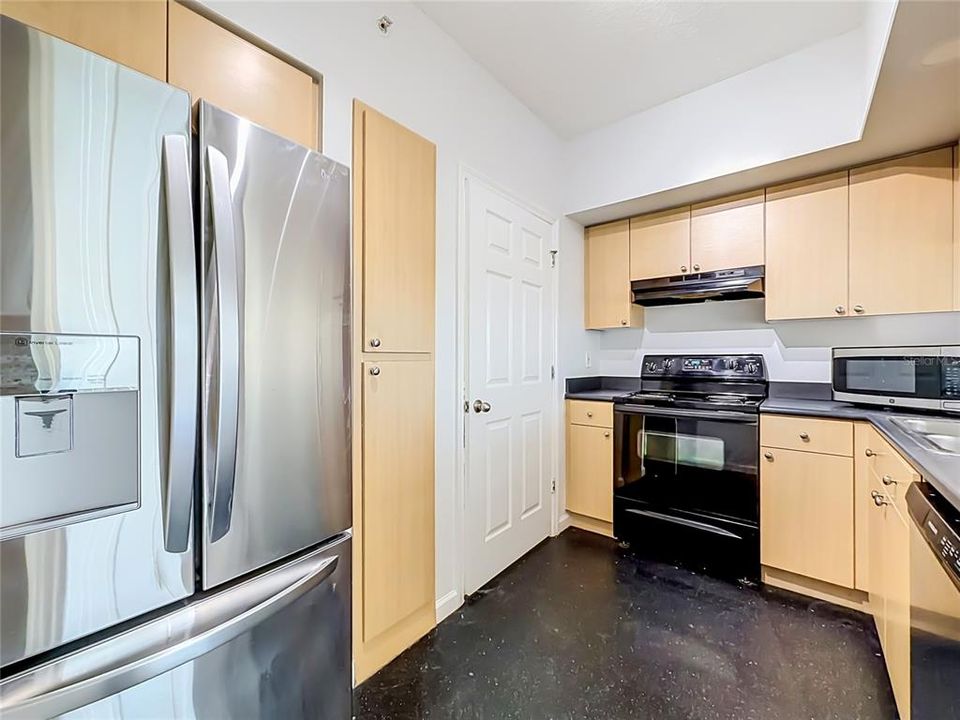 For Rent: $3,450 (3 beds, 2 baths, 1514 Square Feet)