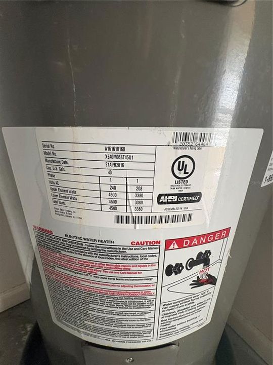 На продажу: $279,900 (3 спален, 2 ванн, 1244 Квадратных фут)