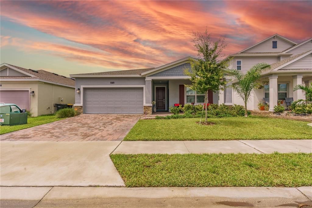 En Venta: $439,999 (4 camas, 2 baños, 2108 Pies cuadrados)