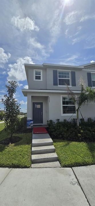 For Rent: $2,100 (3 beds, 2 baths, 1801 Square Feet)