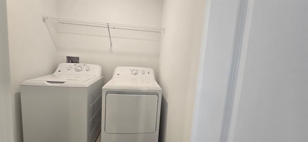 For Rent: $2,100 (3 beds, 2 baths, 1801 Square Feet)