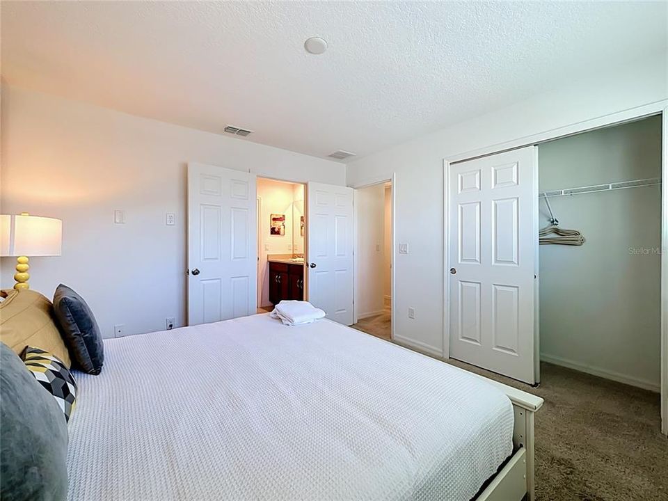 En Venta: $549,000 (6 camas, 4 baños, 2987 Pies cuadrados)