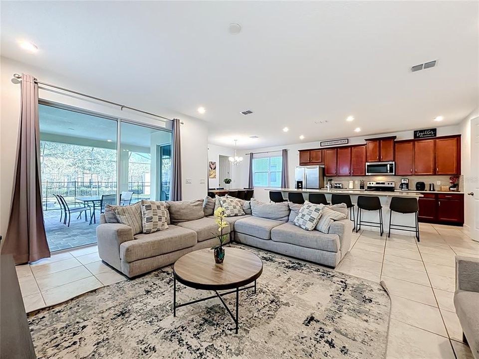 En Venta: $549,000 (6 camas, 4 baños, 2987 Pies cuadrados)