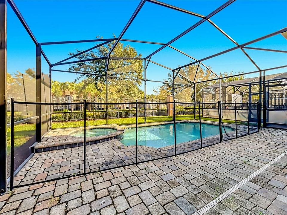 En Venta: $549,000 (6 camas, 4 baños, 2987 Pies cuadrados)