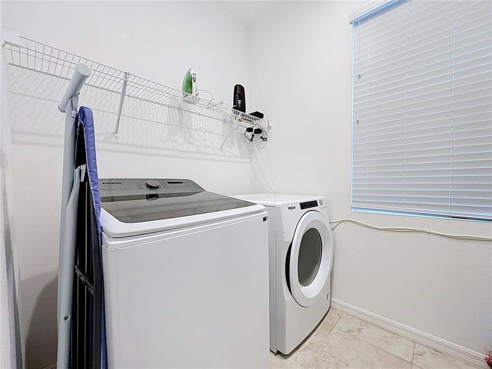 En Venta: $549,000 (6 camas, 4 baños, 2987 Pies cuadrados)